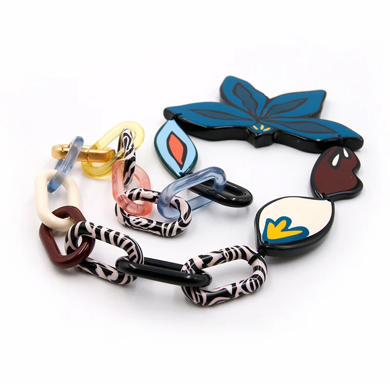 Collana cubana acetata con fascino petalo