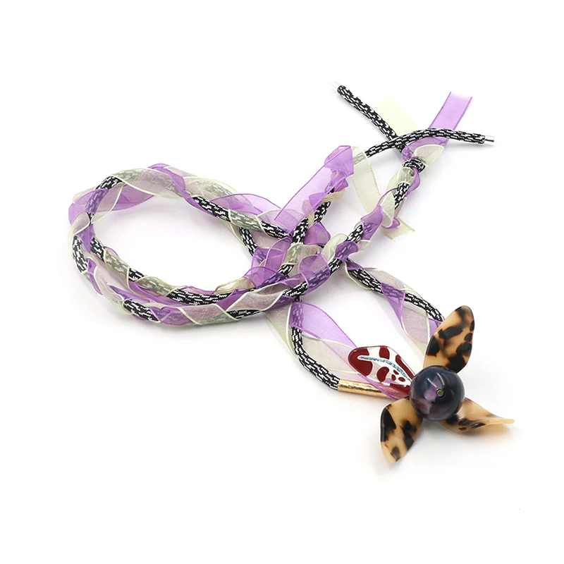 Collana di fiori per tallone d'uva