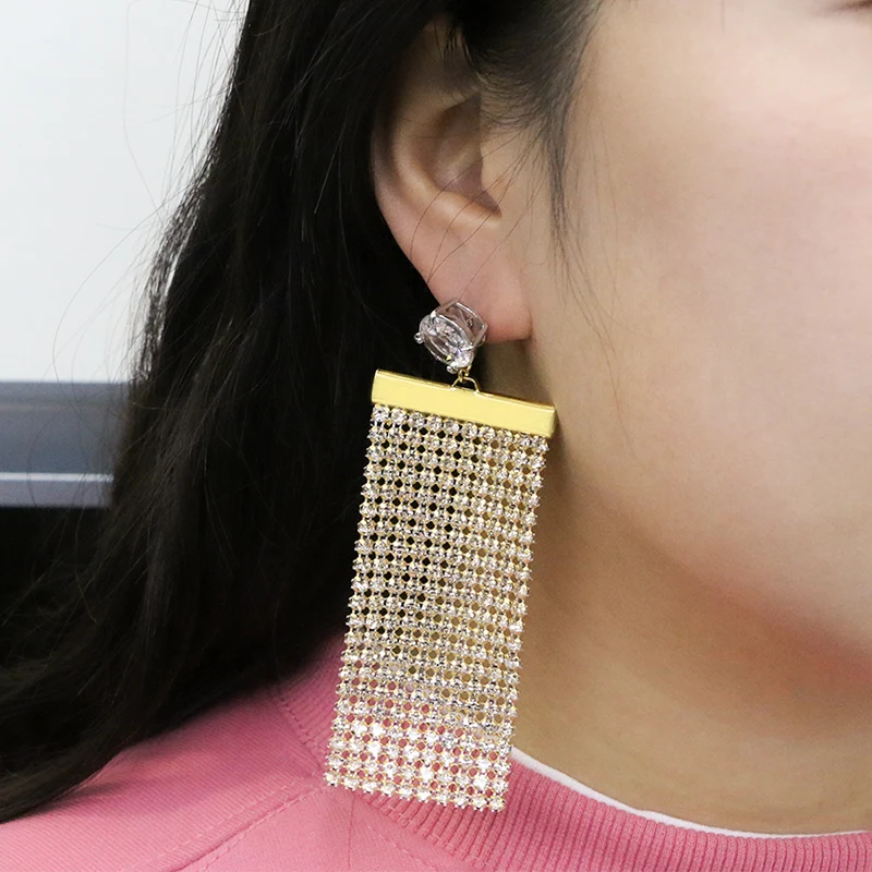 Orecchini a diamante pavimentazione